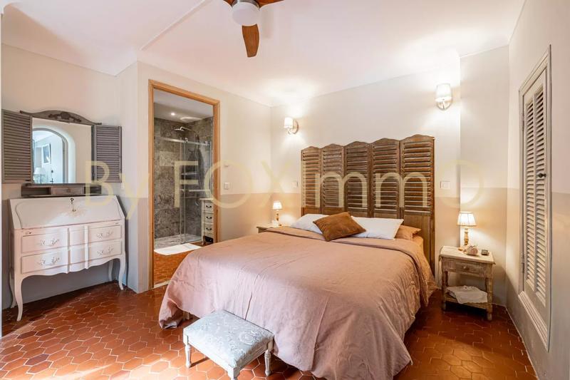 Maison de ville - 230 m² - 9 pièces