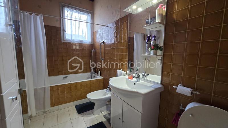 Maison - 150 m² - 7 pièces