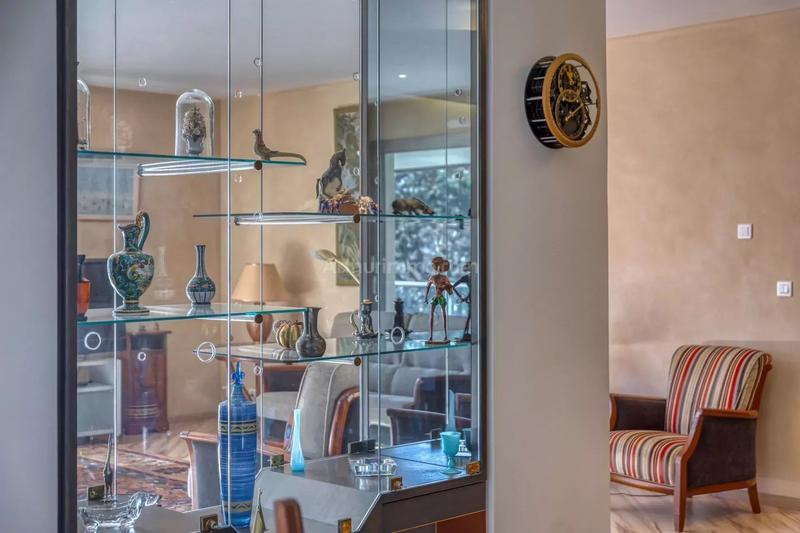 Appartement - 214 m² - 6 pièces