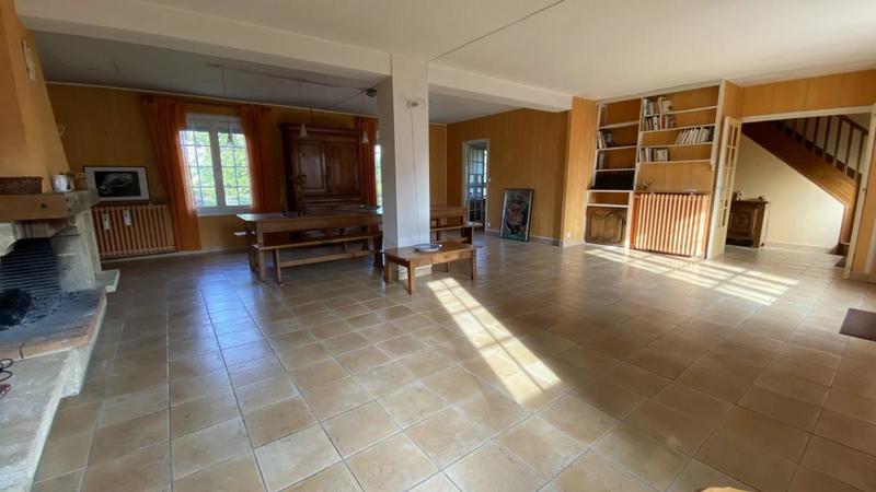 Maison - 162 m² - 9 pièces
