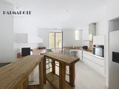 Appartement - 90 m² - 3 pièces