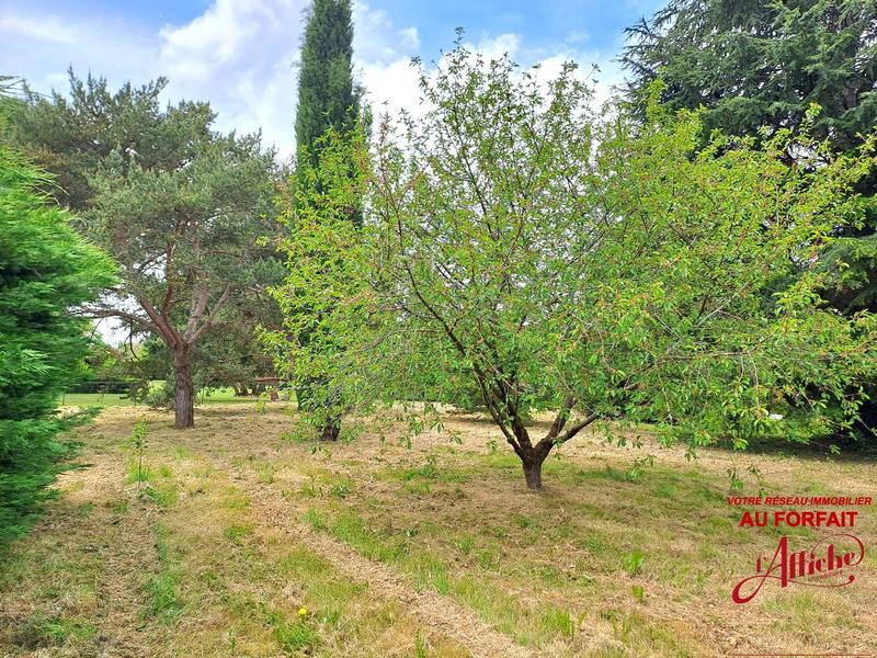 Terrain constructible - 697 m²