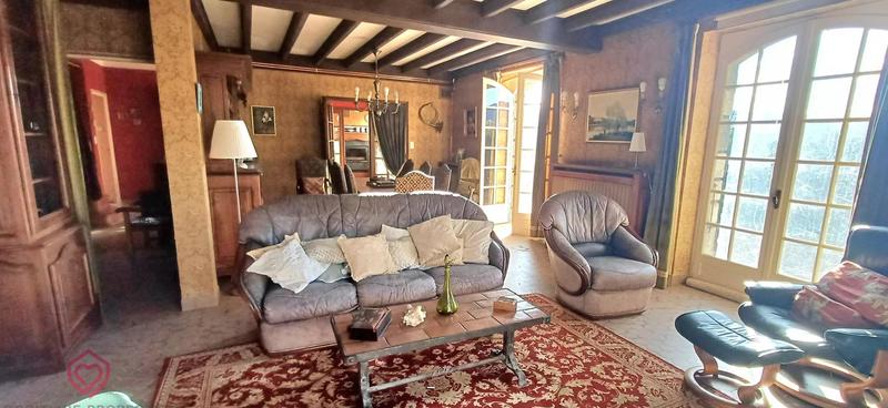 Maison - 263 m² - 9 pièces