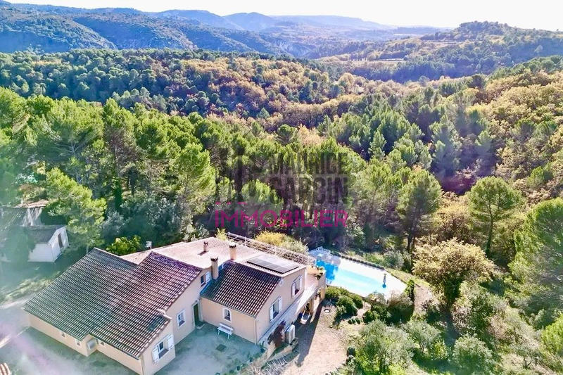 Maison - 233 m² - 5 pièces