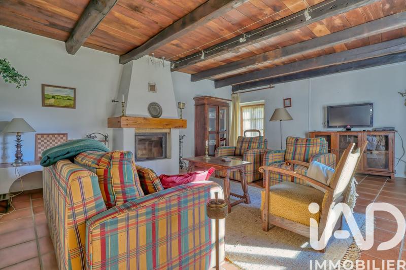 Maison - 215 m² - 6 pièces