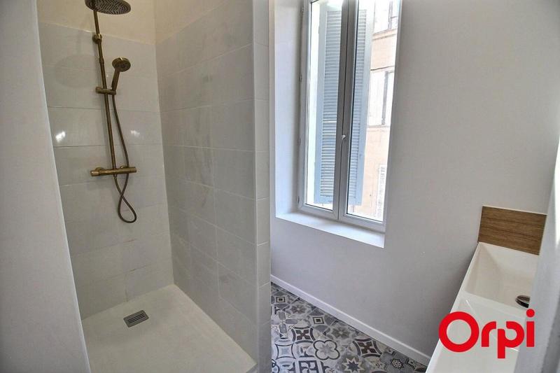 Appartement - 100 m² - 4 pièces