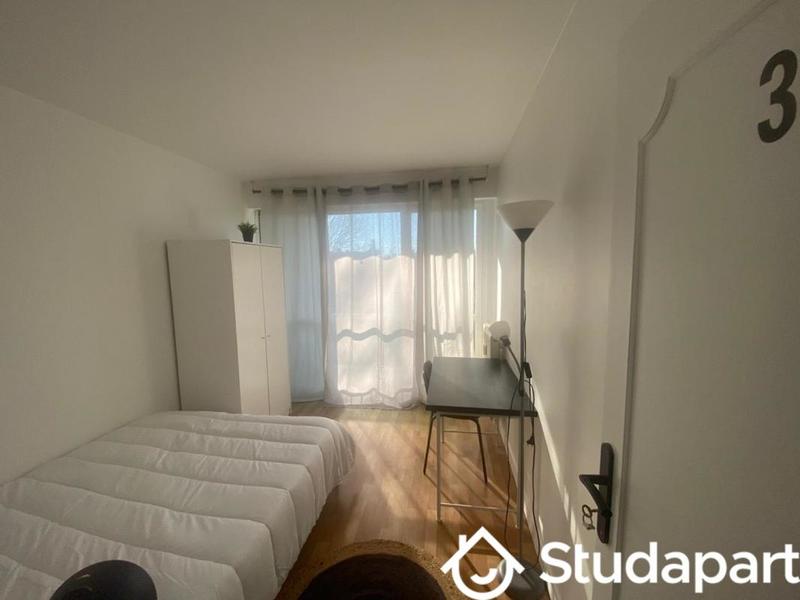 Chambre - 11 m² - 1 pièce