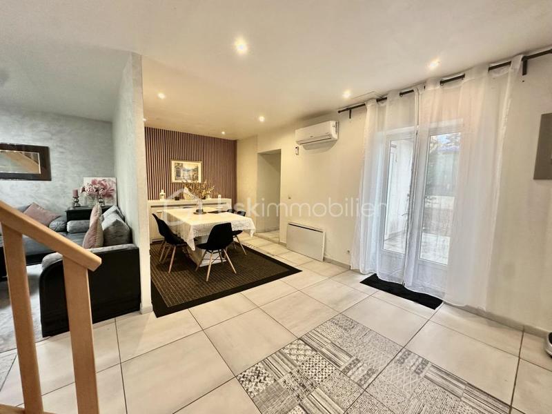 Maison - 140 m² - 9 pièces