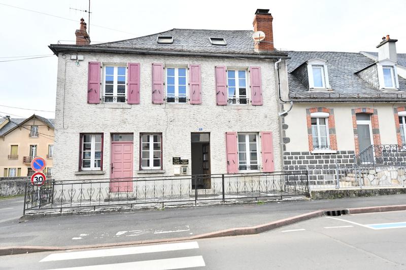 Maison - 150 m² - 8 pièces