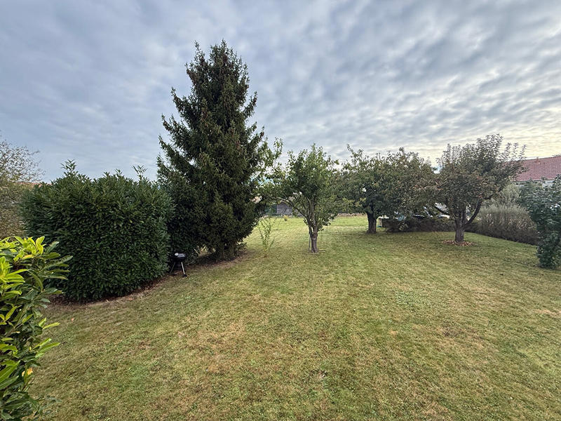 Maison - 1 294 m² - 5 pièces