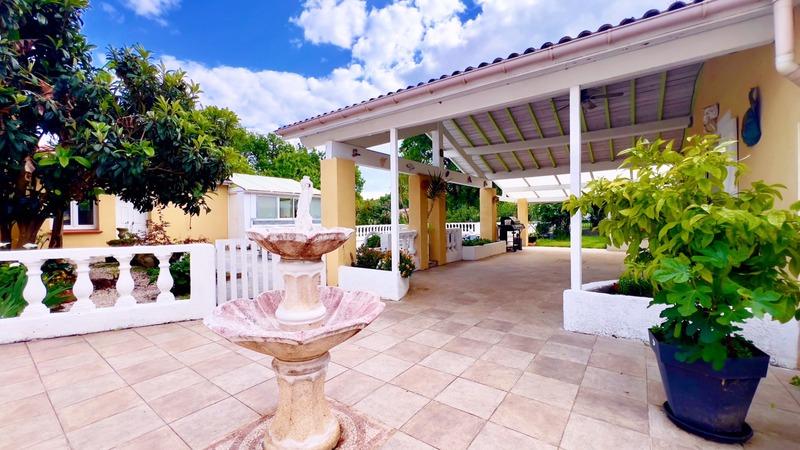 Maison - 300 m² - 9 pièces