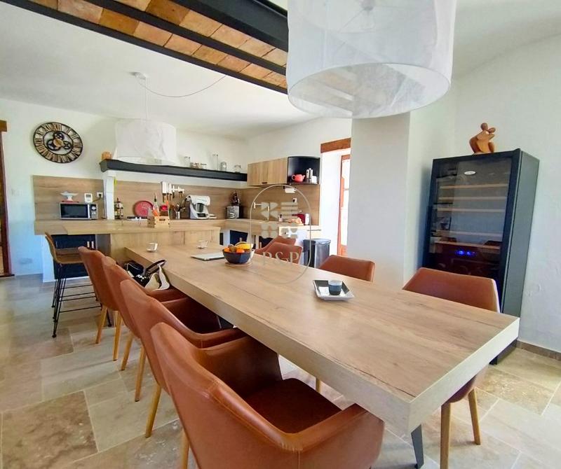 Mas - 339 m² - 6 pièces