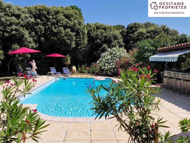 Villa - 269 m² - 13 pièces