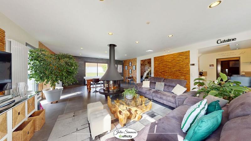 Villa - 227 m² - 8 pièces