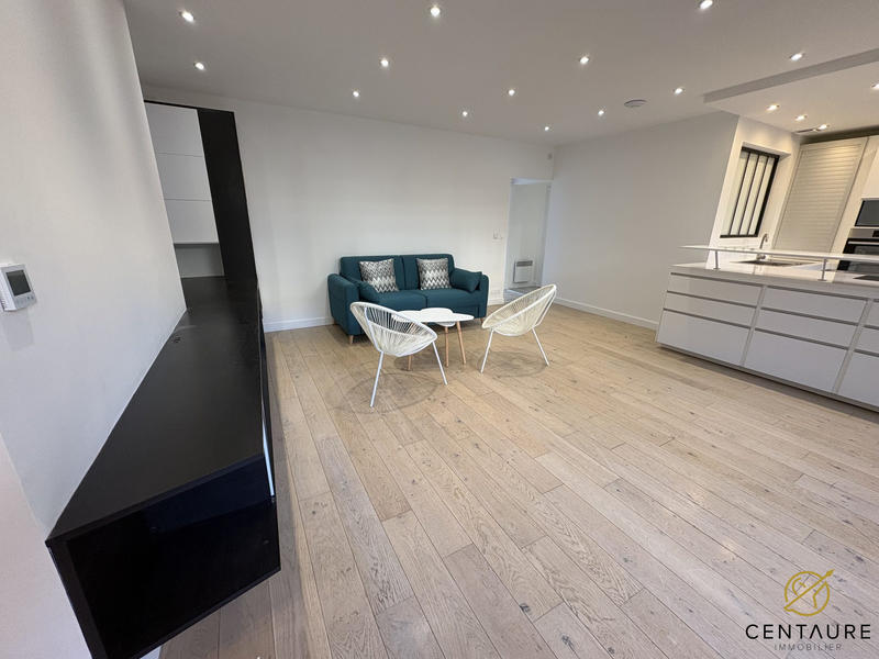 Appartement - 95 m² - 4 pièces