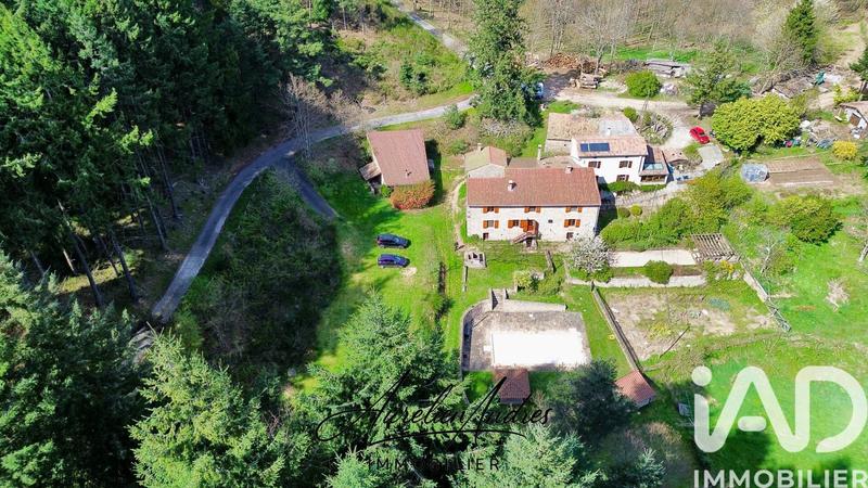 Maison - 214 m² - 6 pièces