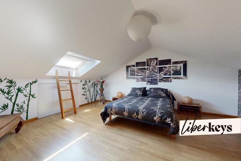 Maison - 180 m² - 5 pièces