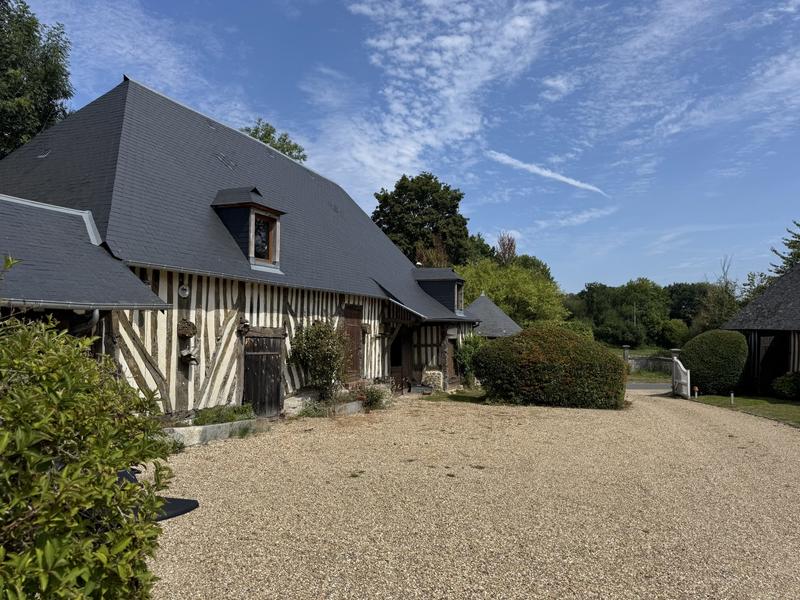 Maison ancienne - 300 m² - 7 pièces