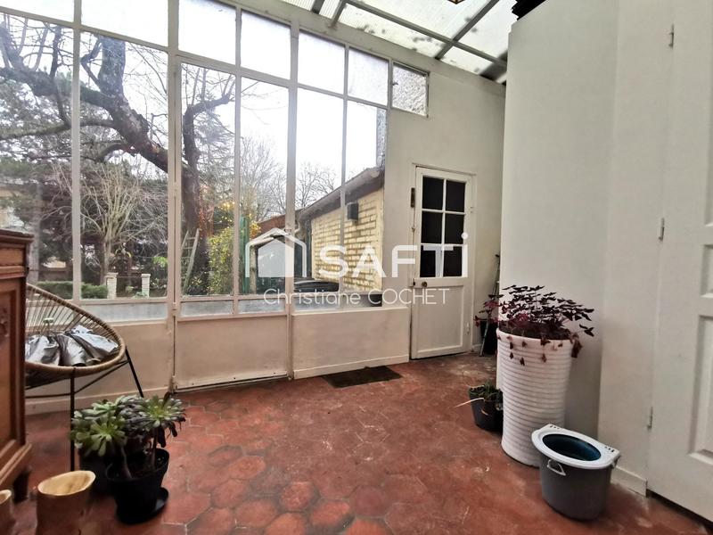 Maison - 220 m² - 6 pièces