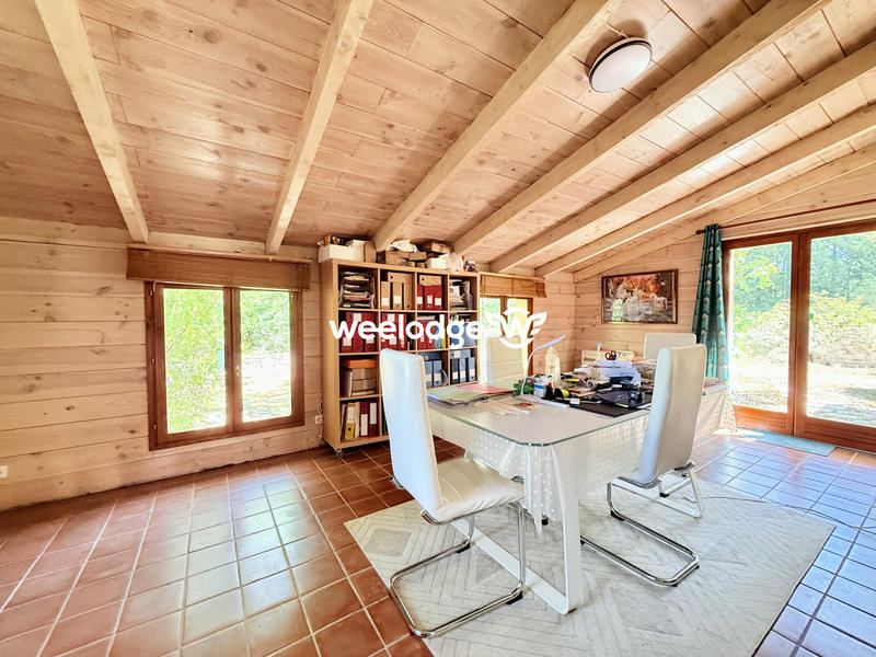 Maison - 187 m² - 6 pièces