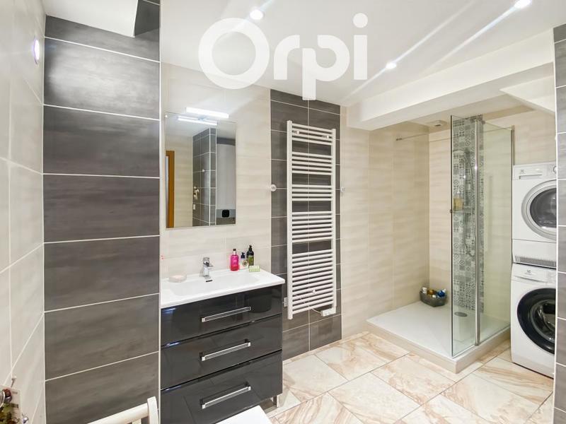 Appartement - 98 m² - 5 pièces