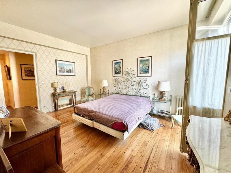 Appartement bourgeois - 142 m² - 5 pièces