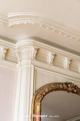 Appartement - 255 m² - 8 pièces