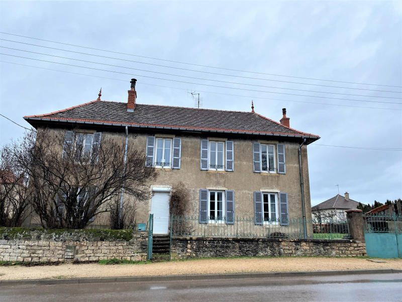 Maison - 142 m² - 6 pièces