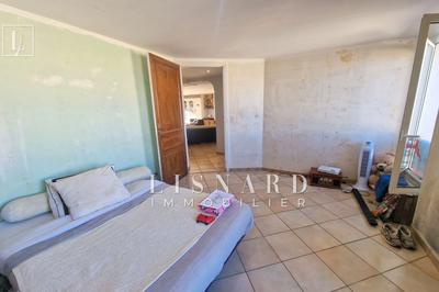 Maison - 400 m² - 14 pièces