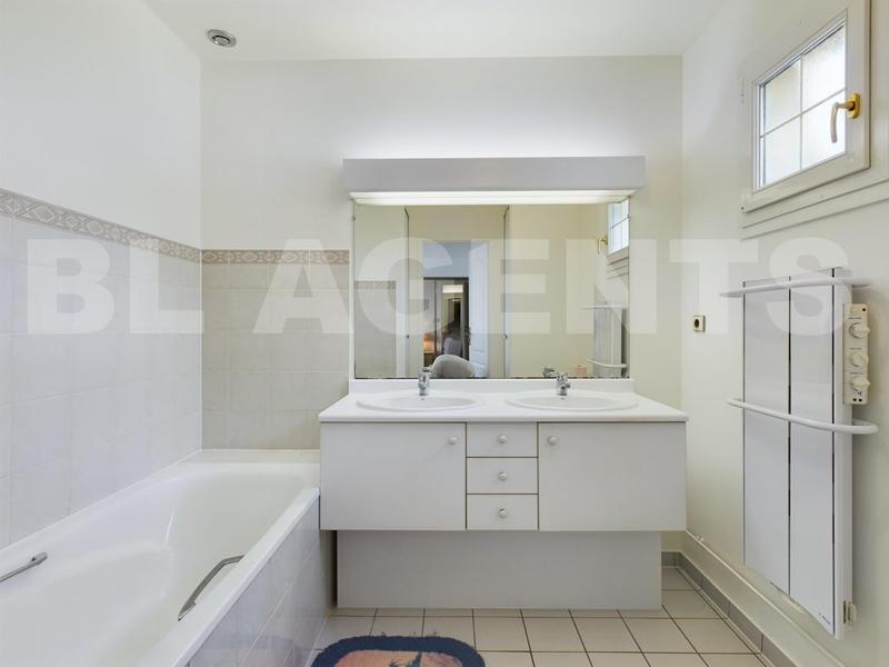 Maison - 160 m² - 5 pièces