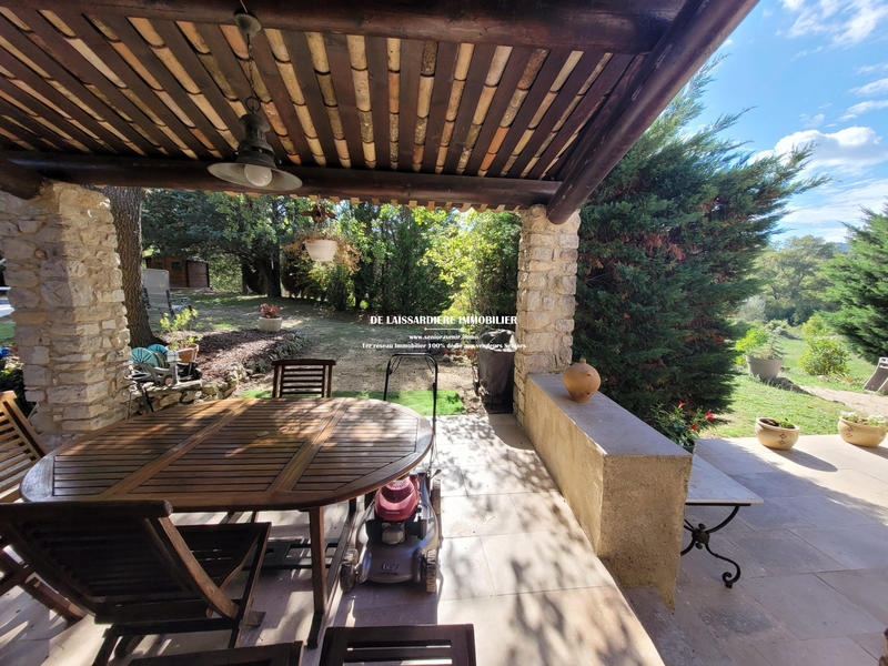 Villa - 260 m² - 9 pièces