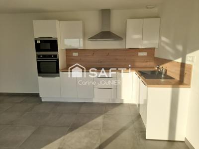 Maison - 98 m² - 4 pièces