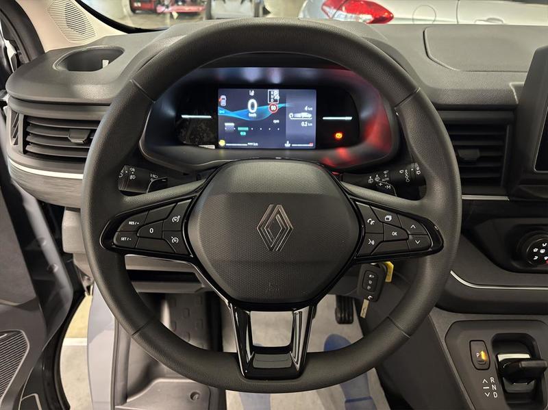 Renault Trafic III (2) Combi L2 2.0 Dci 150 9pl Bva9 Red