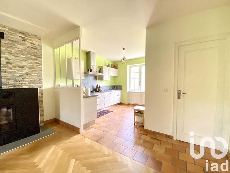 Maison - 220 m² - 6 pièces