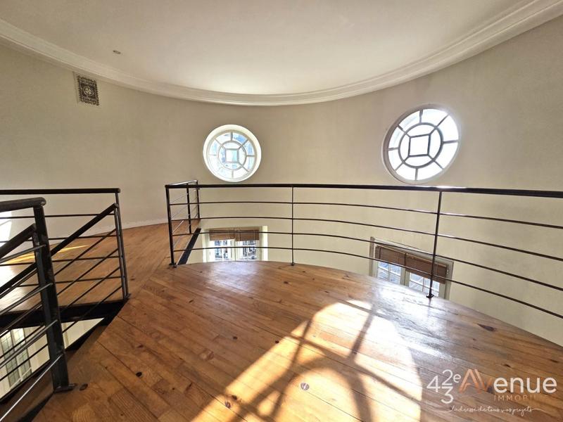 Appartement - 146 m² - 4 pièces