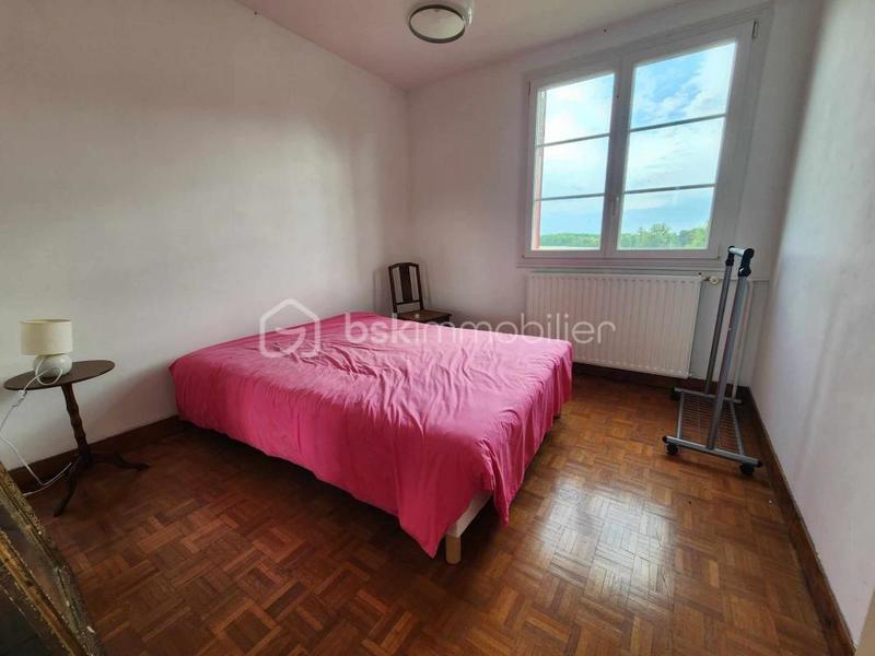 Maison traditionnelle - 137 m² - 8 pièces