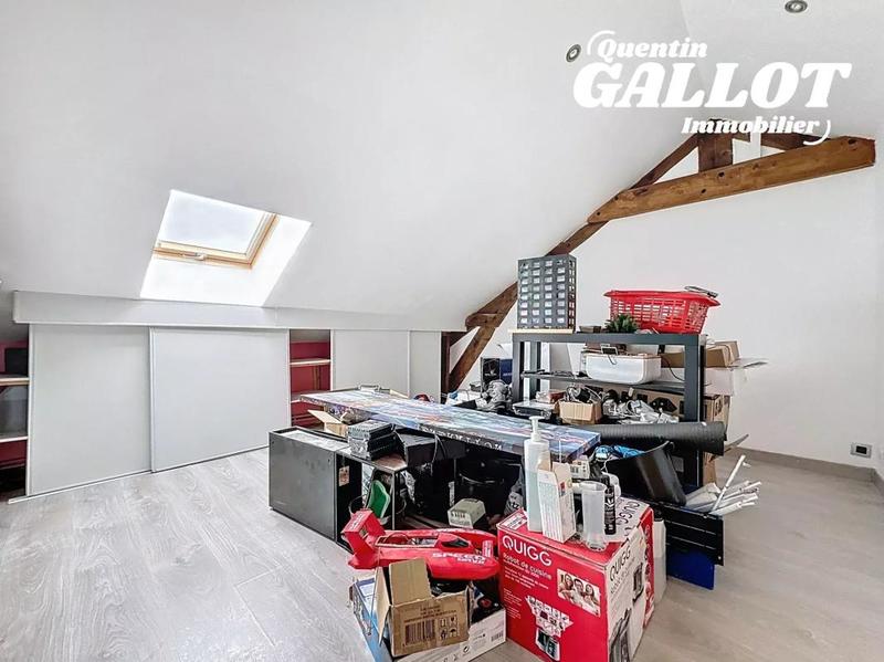 Maison - 192 m² - 11 pièces