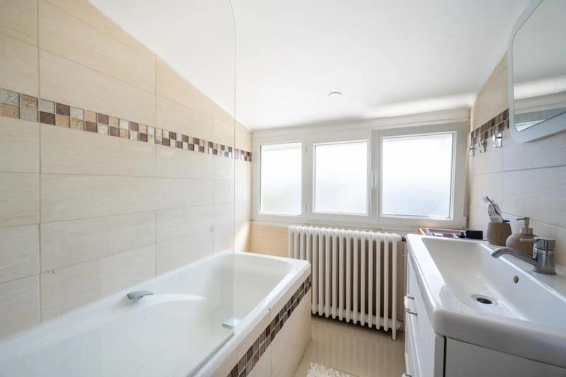 Maison - 110 m² - 6 pièces