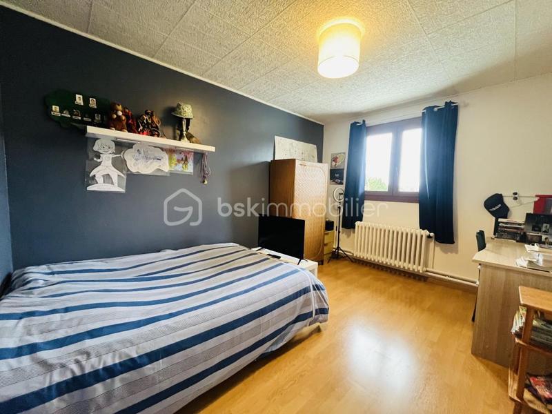 Maison - 222 m² - 8 pièces