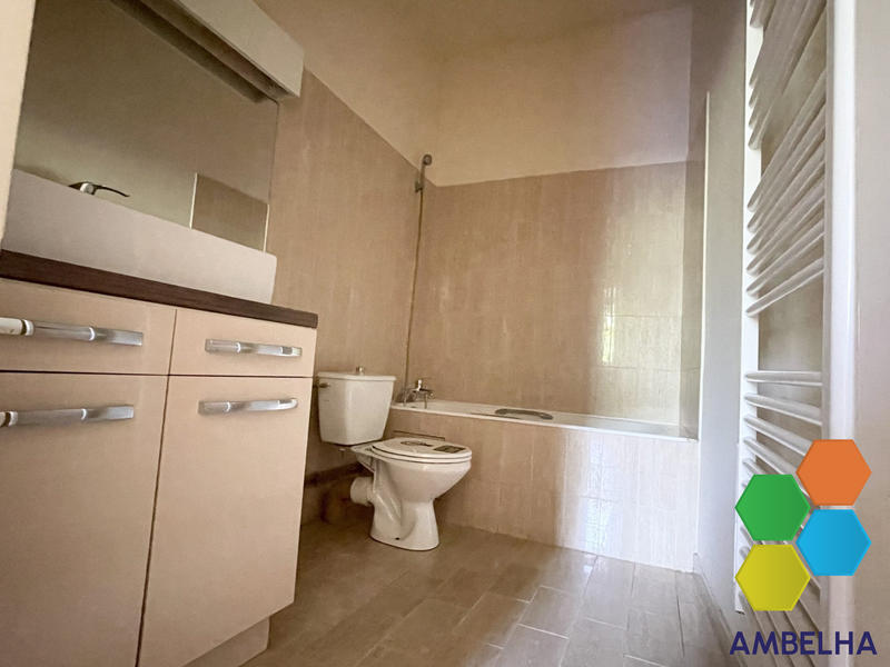 Appartement - 90 m² - 4 pièces