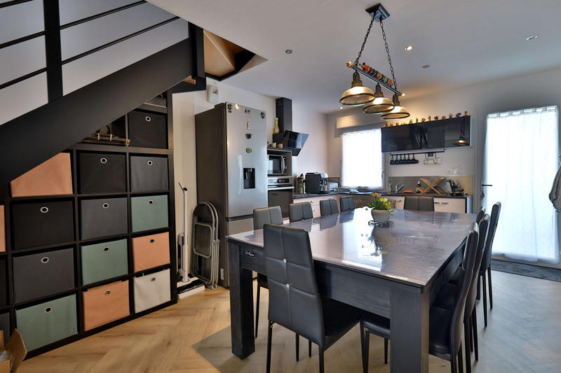 Triplex - 95 m² - 4 pièces