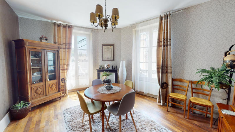 Appartement - 156 m² - 7 pièces