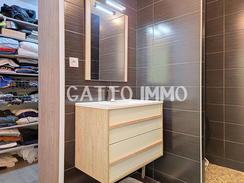 Maison - 102 m² - 4 pièces