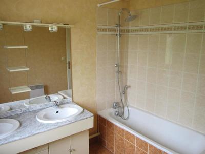 Maison - 88 m² - 9 pièces