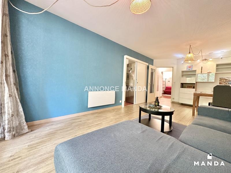 Chambre - 11 m² - 3 pièces