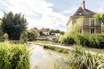 Maison - 296 m² - 14 pièces