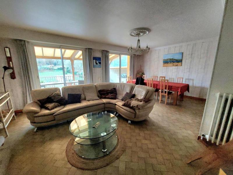 Maison traditionnelle - 167 m² - 7 pièces