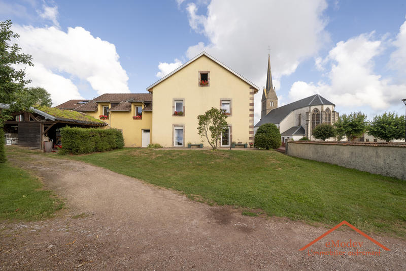 Maison - 200 m² - 5 pièces