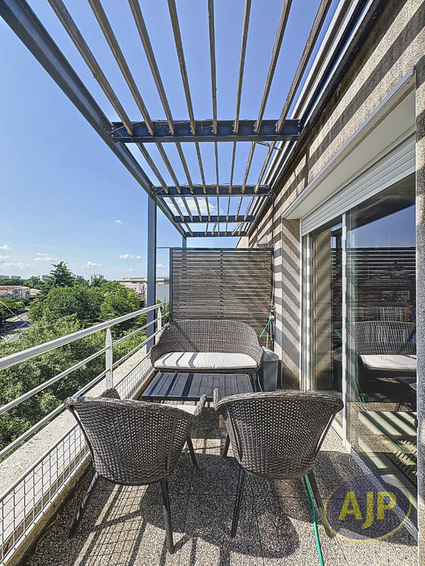 Appartement - 81 m² - 4 pièces