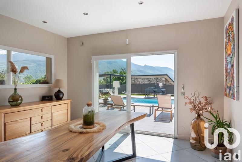 Maison - 190 m² - 6 pièces